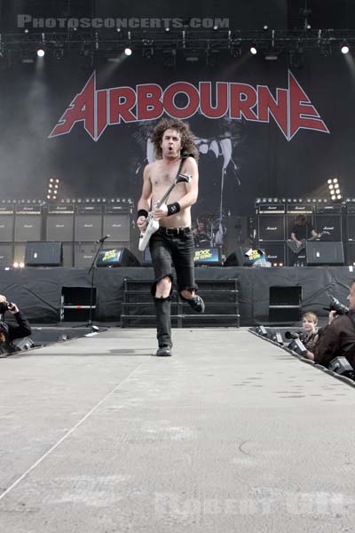 AIRBOURNE - 2014-08-24 - SAINT CLOUD - Domaine National - Grande Scene - 